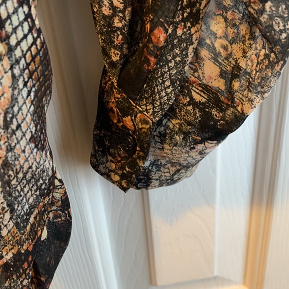 DEX Blouses - Picture 9 of 11